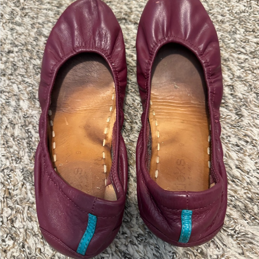 Tieks Maroon Leather Flats with Teal Accent